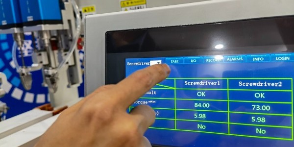 智能電批實(shí)現(xiàn)工業(yè)自動化(伺服電批的應(yīng)用及特點(diǎn))