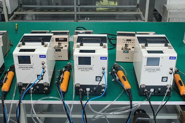 使用自動(dòng)鎖螺絲機(jī)要注意哪些方面？堅(jiān)豐電子告知您