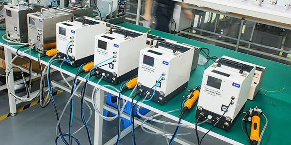 全自動(dòng)鎖螺絲機(jī)廠家哪家好，選堅(jiān)豐電子